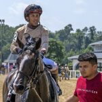 Lightening Larry scores in De Francis Dash